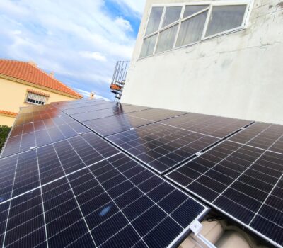 Instalación de 12 placas con inversor y batería